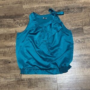Chic Teal Sleeveless Blouse with Bow Accent